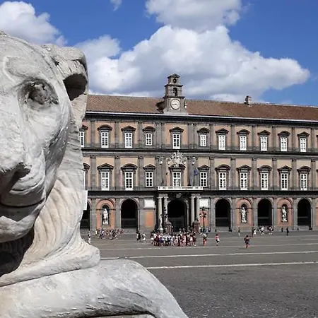 Apartamento Loft Plebiscito In The Heart Of Nápoles